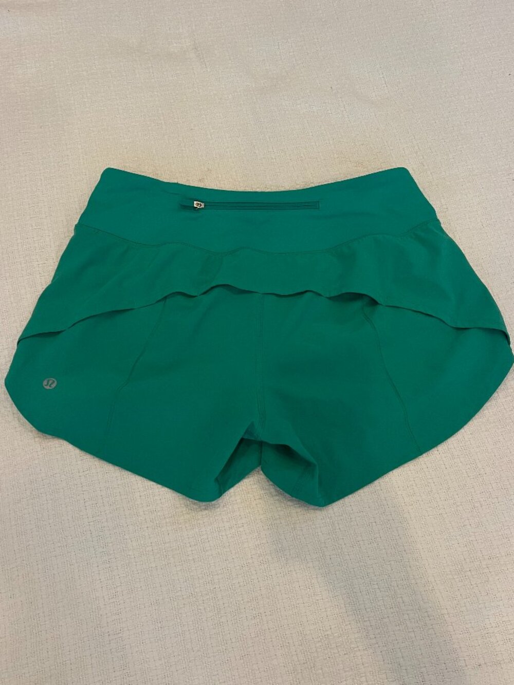 Lululemon 4" Speed Up Shorts (Green - Size 6) - Picture 2 of 4